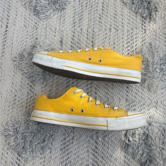 Converse - Picture 3 of 7